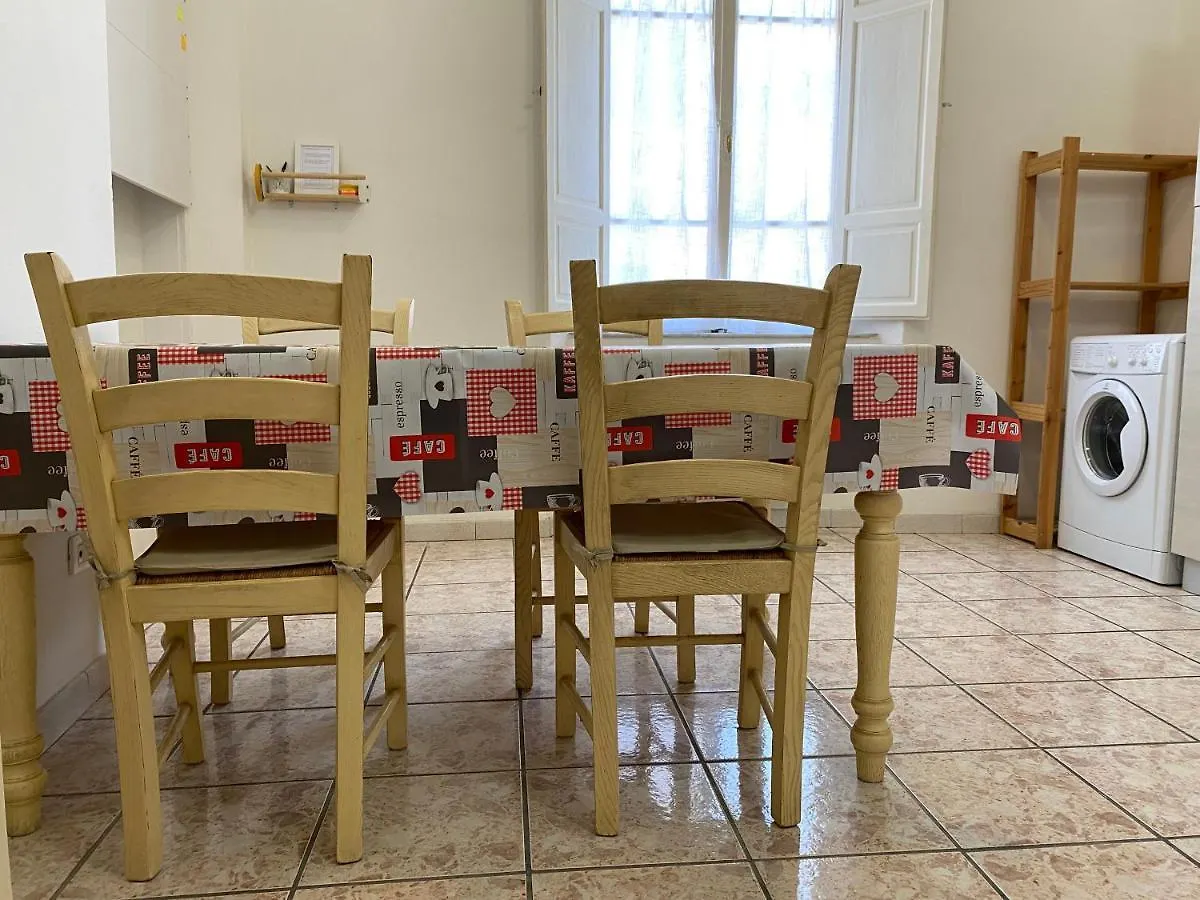 Viatoris' Apartment ピサ 0*,  イタリア